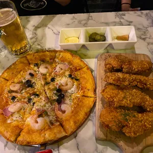 맥주를구한피자 사진