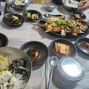 아지트 사진
