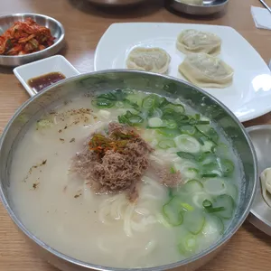 동일옥 사진