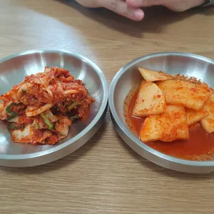 동일옥 사진
