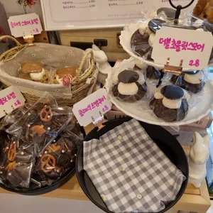 쏨카페 사진