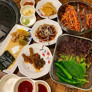 고기굽는남자 사진