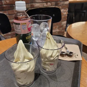 폴바셋 사진