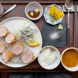 디귿 리뷰 사진