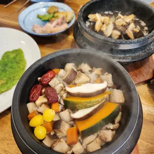 담아래 사진