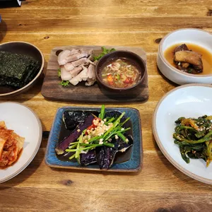 담아래 사진
