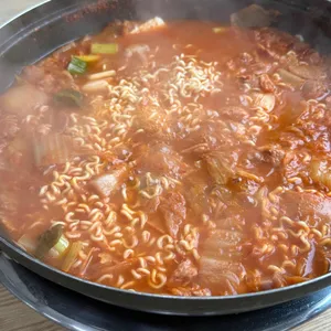 옛날김치돼지찌개 사진