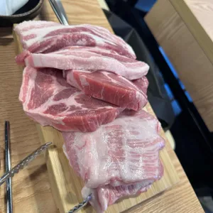 싹쓰리 솥뚜껑김치삼겹살 리뷰 사진