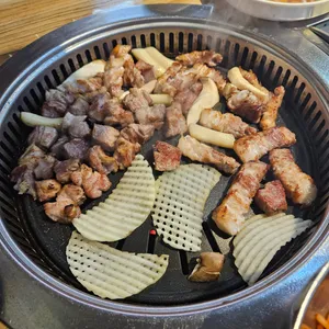 두툼참숯초벌구이 사진