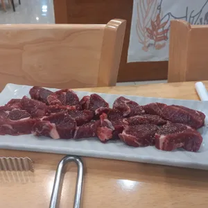 알콩달콩 까망염소 사진