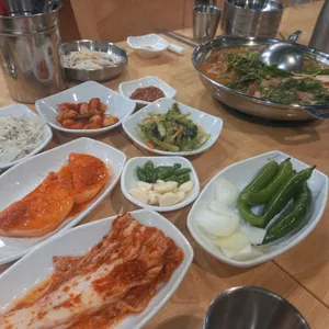 알콩달콩 까망염소 사진