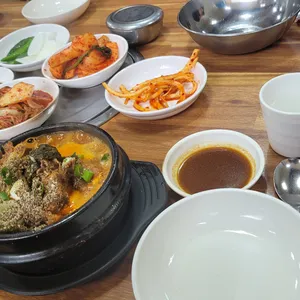 윤가네뼈다귀감자탕 사진
