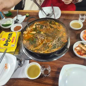 술래감자탕&순대국 사진