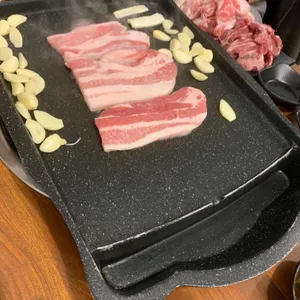 뒷고기와삼겹살 사진