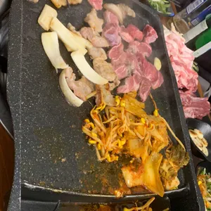 뒷고기와삼겹살 사진