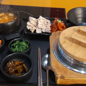 원할머니보쌈족발 박가부대찌개 사진