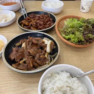 엄마손돼지불백 사진