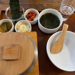 소월솥밥 사진