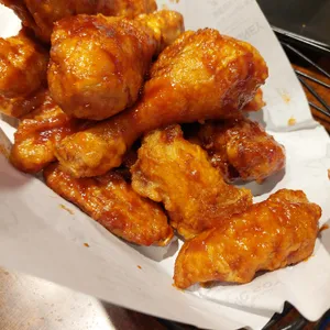 교촌치킨 사진