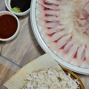 칠암동해횟집 사진