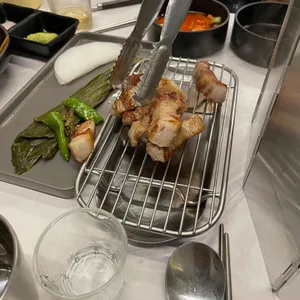 팔육 사진