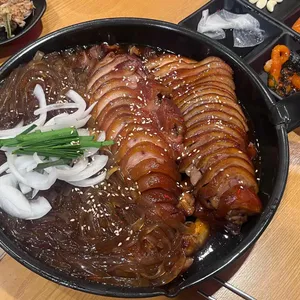 마왕족발 사진