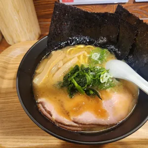 라멘트럭 사진