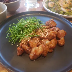 Gongi 대표 사진