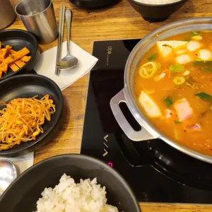 대찬식당 사진