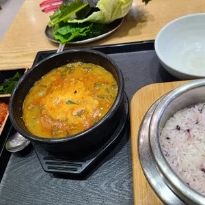 채선당 행복 가마솥밥 사진