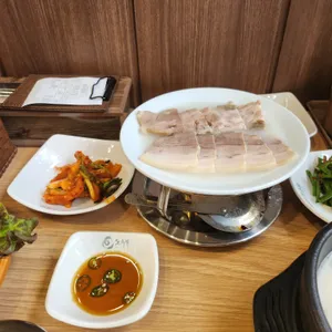 돈수백 사진