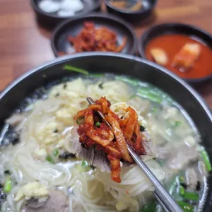 명품국밥 사진