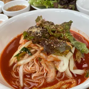 비빔국수 면 사진