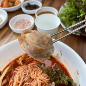 비빔국수 면 사진