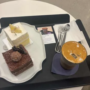 이소 아뜰리에 사진