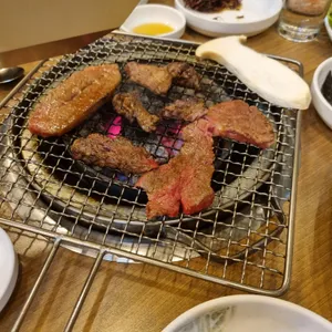 엉게나무집 사진