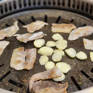 윤씨네보리밥쌈밥 사진