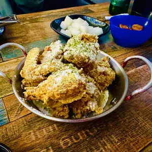 전설의치킨 사진