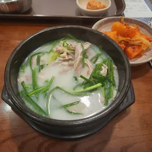더도이 종가집 돼지국밥 사진