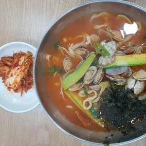 만복원조보쌈칼국수 사진