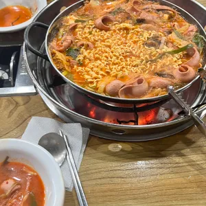 토박이부대찌개전문 사진