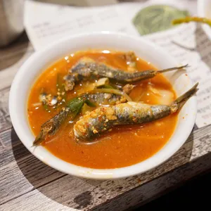멸치집 사진