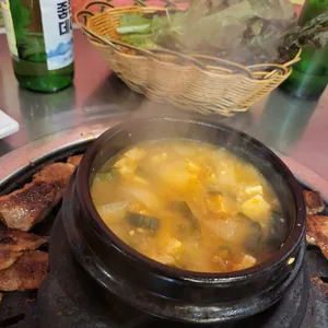 꿀꿀이생뒷고기 사진