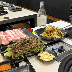 육갑 사진