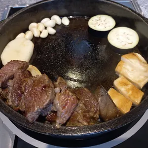 탐우진 사진
