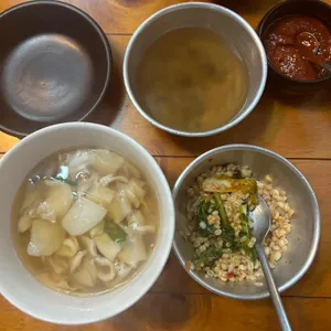 수제비와보리밥 사진