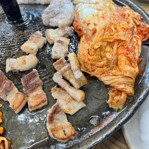 싹쓰리솥뚜껑삼겹살 사진