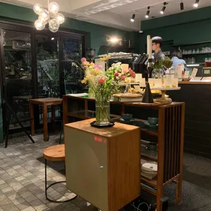 카페 아키비스트 리뷰 사진
