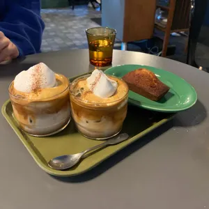 카페 아키비스트 리뷰 사진