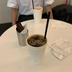 아꽁뜨 사진